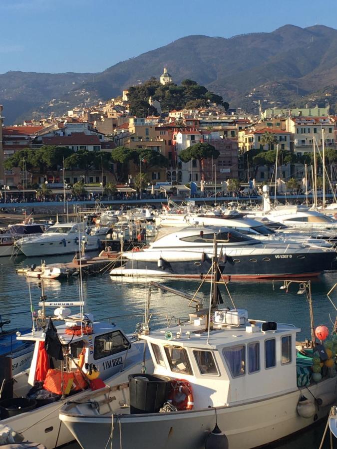 Appartamento Ai Piedi Della Pigna Sanremo Dış mekan fotoğraf